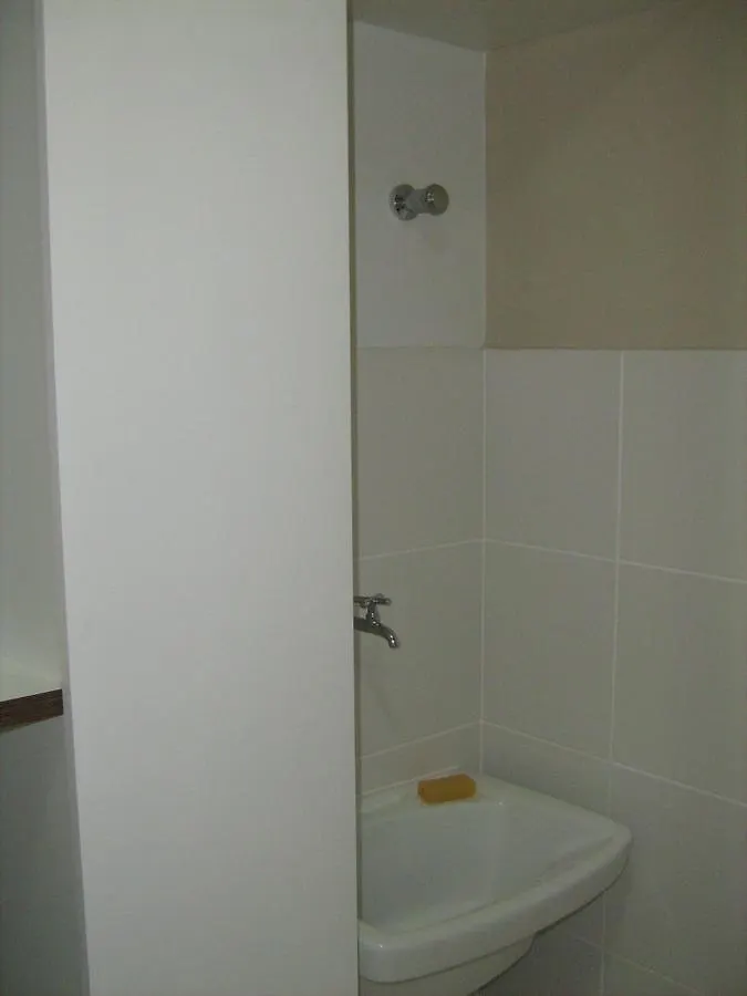 C204 Aldeia Do Lago: Lakeside Retreat with Aqua Park & EV Charging Apartment Caldas Novas